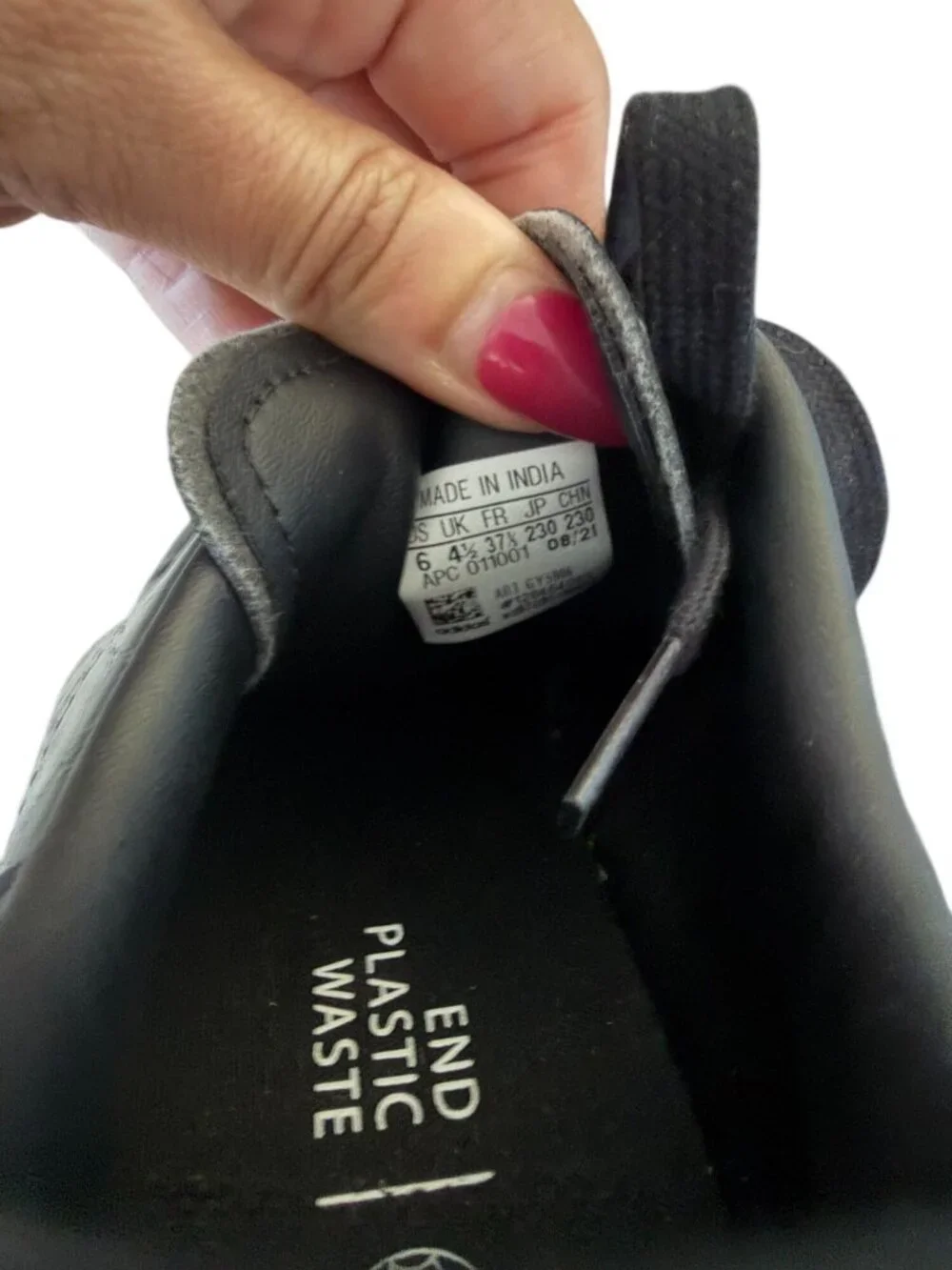 ADIDAS Women's Stan Smith Black Leather Sneakers Size 6